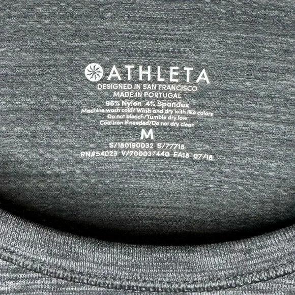 Athleta Speedlight Medium Grey Spacedye Short Sleeve Fitted Athletic Tee Sz M(G - Picture 10 of 11